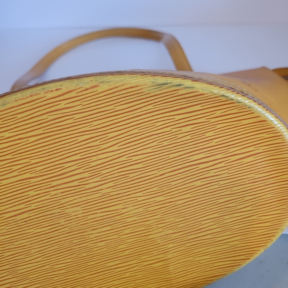 LV Yellow Epi Leather Zip Tote - Picture 12 of 14